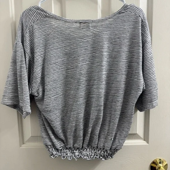 Project Social T Black and White Striped Short Sleeve crop Top - Picture 7 of 8